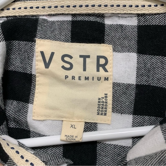 NWOT Men’s VSTR Black & White Button Down Plaid Flannel - Picture 3 of 5